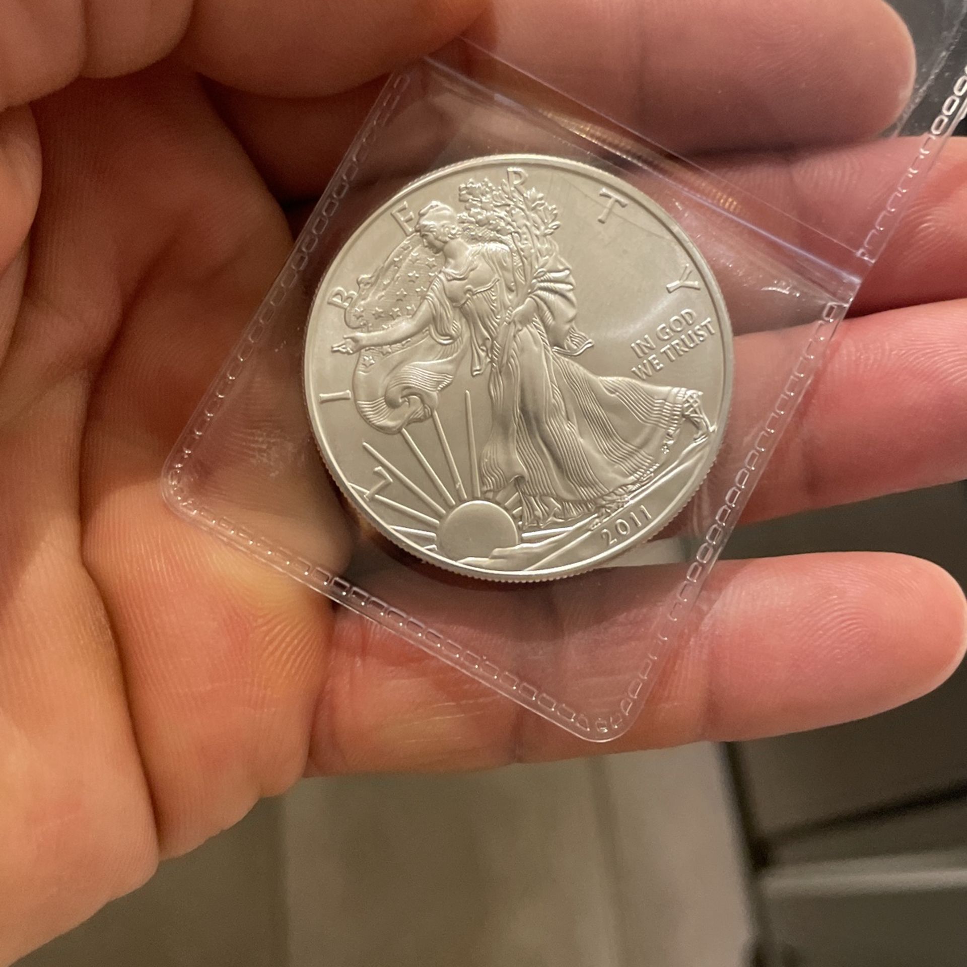 2011 Silver Eagle 999 1 Ounce Pure Silver