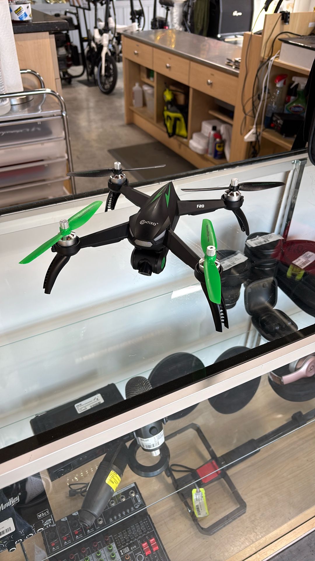 Drone Contixo W Remote In Black Case W/Battery