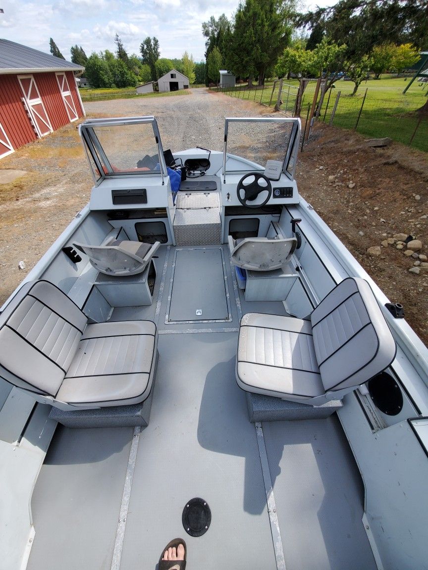 2005 smoker craft 185 pro tracer for Sale in Ferndale, WA OfferUp