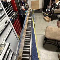 Kitchen Table And 6 Chairs 