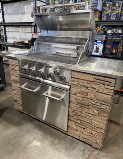 5 burner BBQ island propane grill