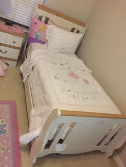 Girl Bedroom 5 Pieces 