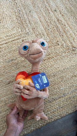 Universal Studios ET Extra Terrestrial Plush Stuffed Toy 15" 40th Heart NWT