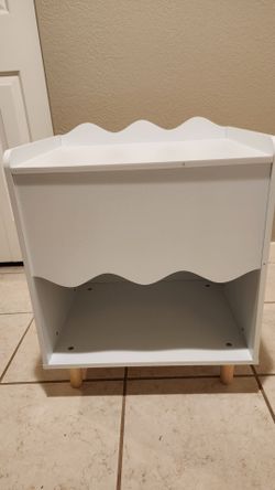 Kids Scalloped Nightstand/Side Table