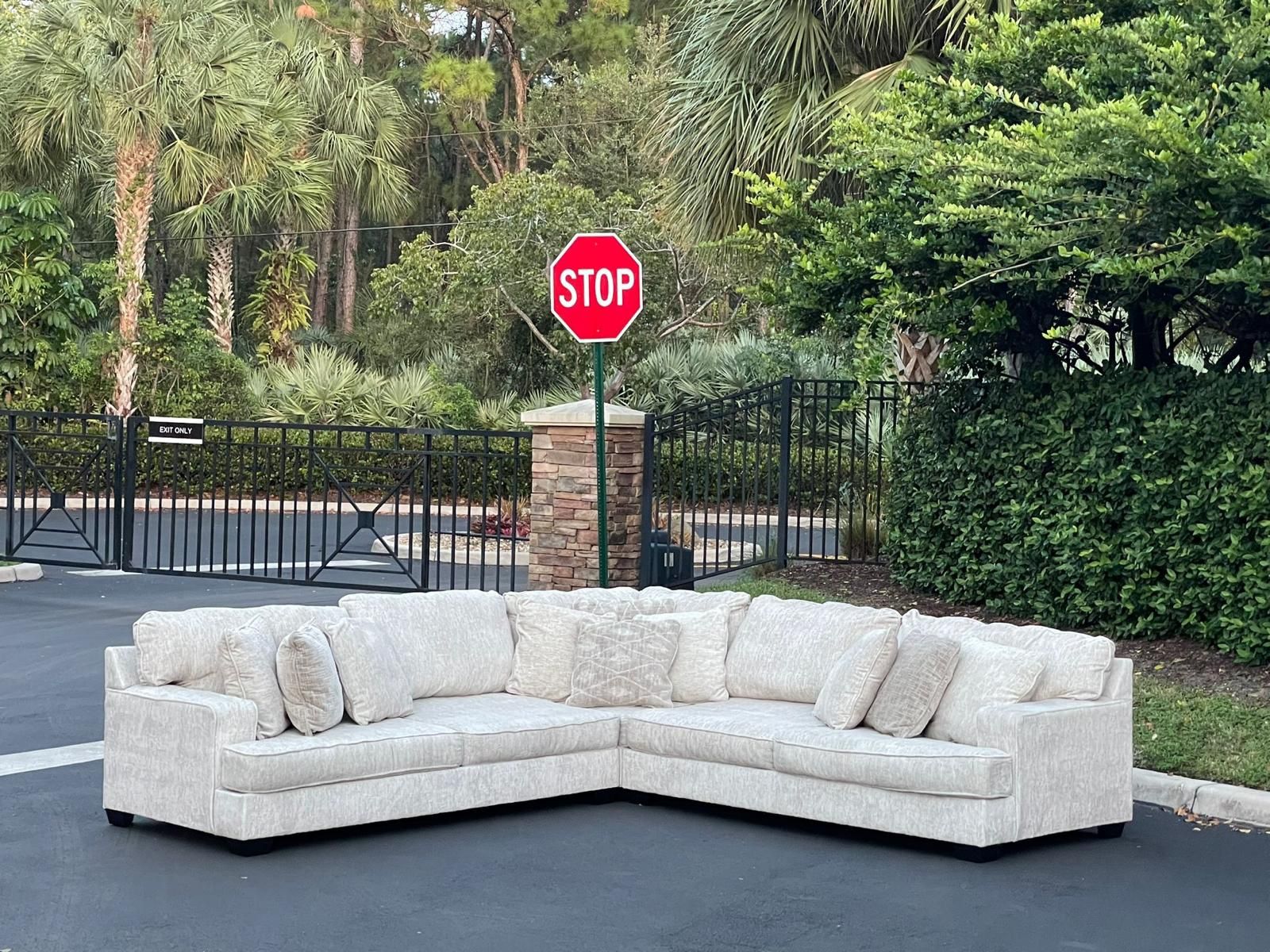 Couch/Sofa Sectional - Microfiber - Delivery Available 🚛