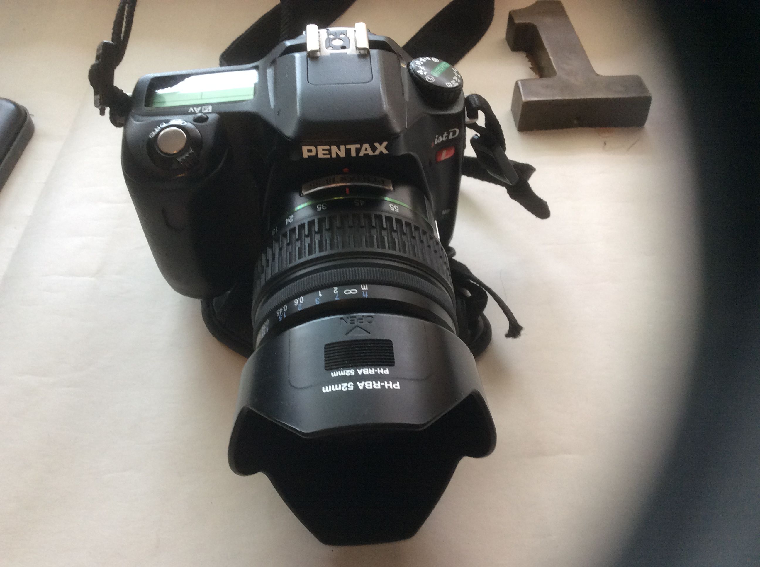Pentax ist DL 6.1MP Digital Camera