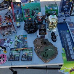 STAR WARS TOYS /COLLECTIBLES 