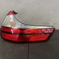 2015-2016-2017-2018-2019-2020 TOYOTA SIENNA RIGHT TAIL LIGHT OEM USED