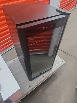 Countertop Wine Cooler with Glass Door