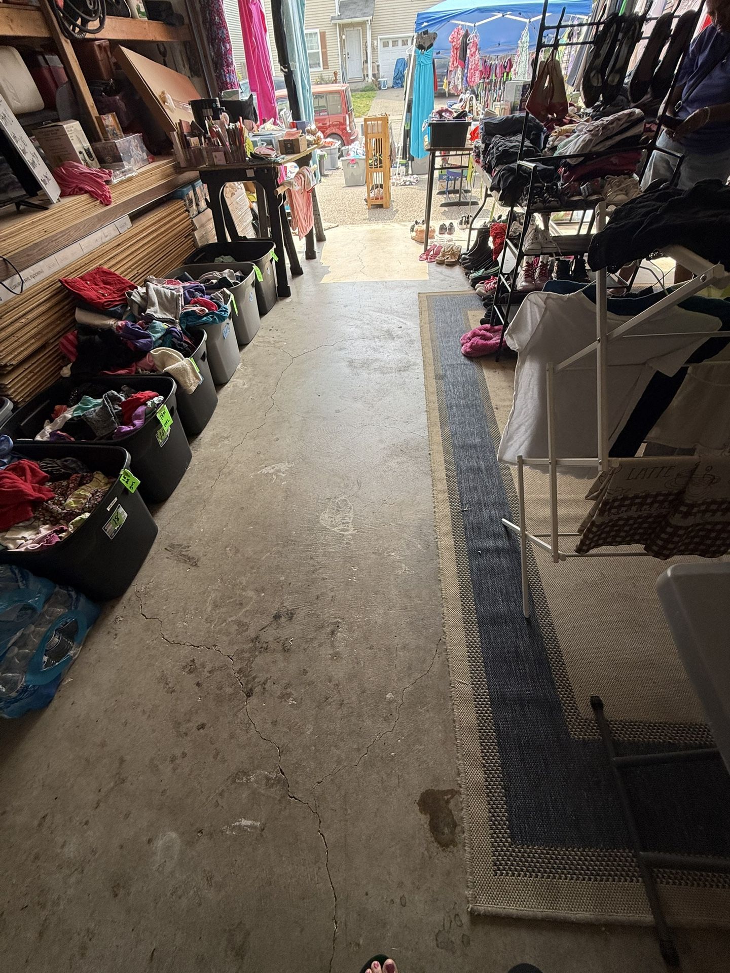 Garage sale today Spanaway