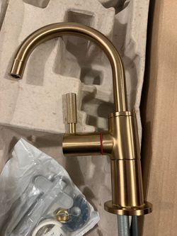 Brizo Instant Hot Water Dispenser Faucet – Luxe Gold – Brand New