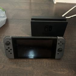 Nintendo Switch 