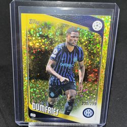 Denzel Dumfries Gold Champions Card