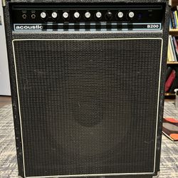 Acoustic B200 200 W bass amp