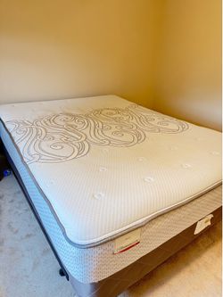 Good quality Queen Size Bed(Free)- First Owner