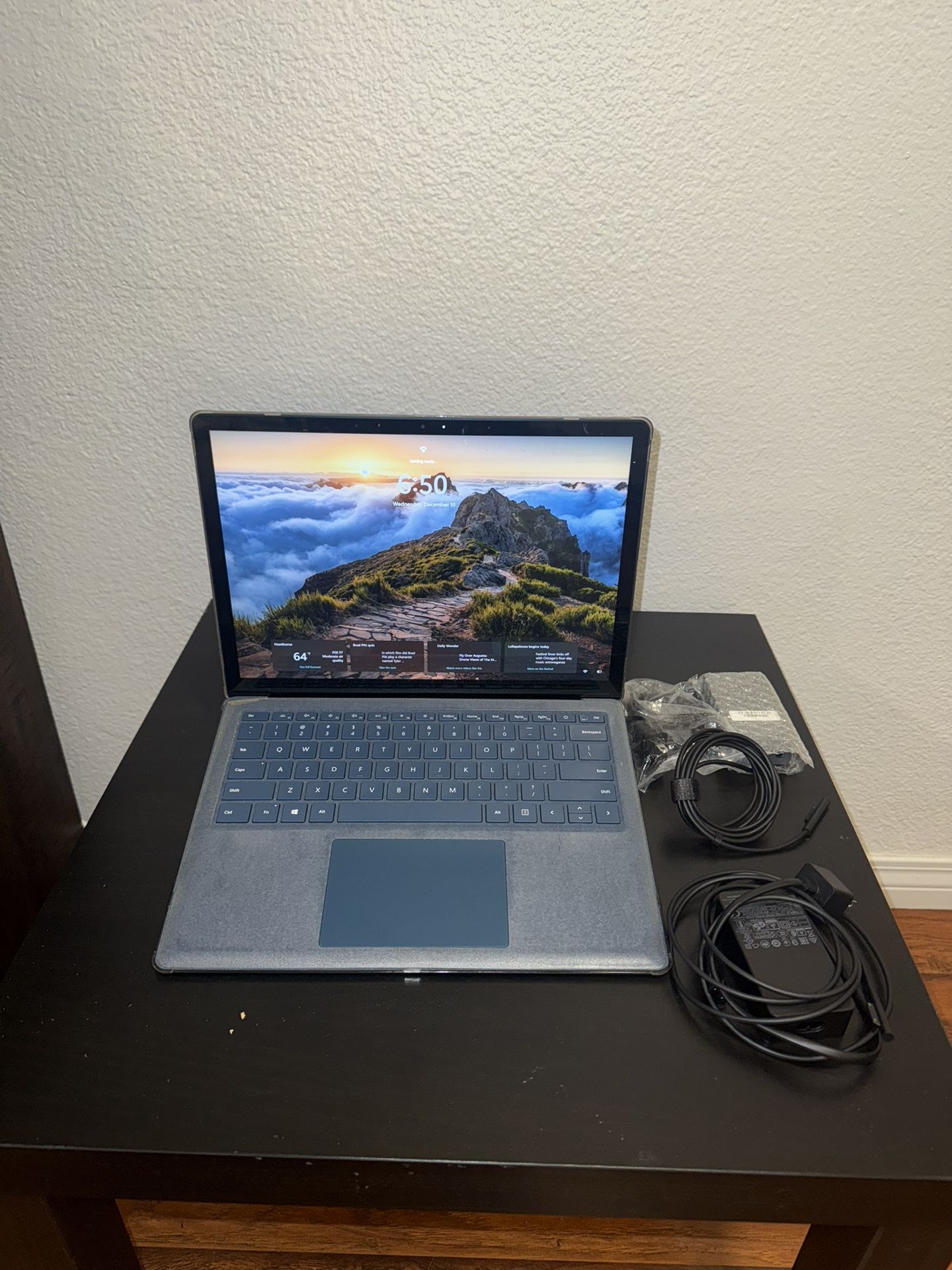 Microsoft Surface Laptop 3 – 13.5” Touchscreen – Intel i7 – 16GB RAM – 256GB SSD – Alcantara Keyboard – Excellent Condition