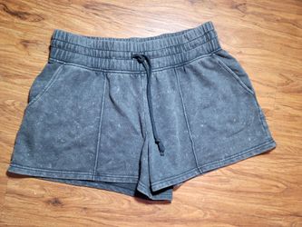 Wild Fable Charcoal Black Gray Casual High Waisted Shorts Size Large