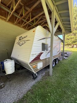 2010 Rainier Travel Trailer