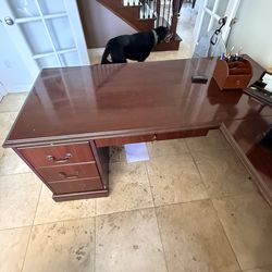 Free desk