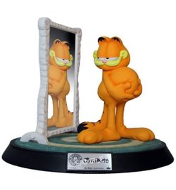 13” Garfield Statue signed by Jim Davis