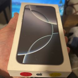Iphone 16 pro max (unlocked )