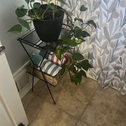 MCM Black Metal Tiered Record Stand