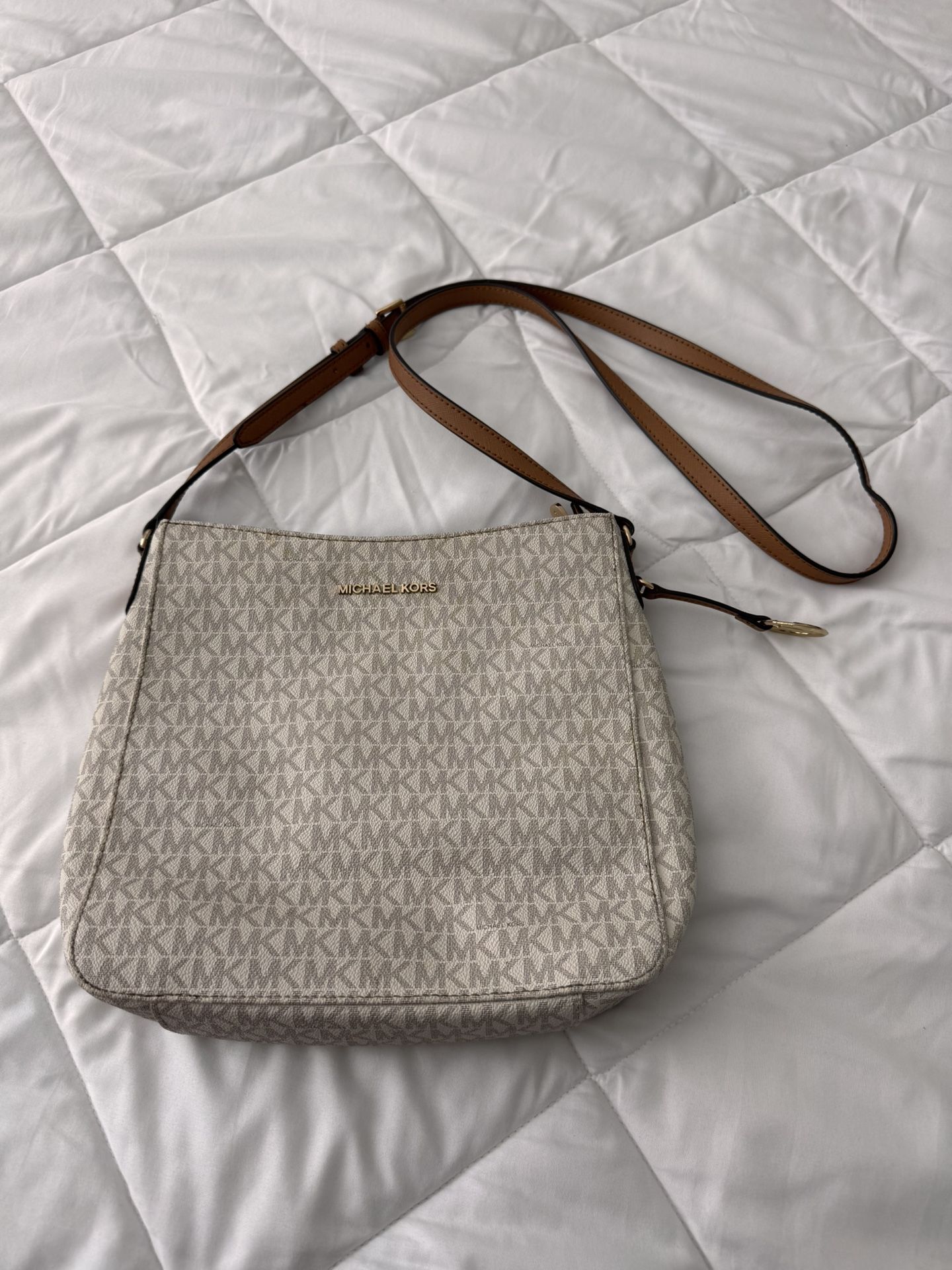 Michael Kors Messenger Bag Crossbody Bag Shoulder Handbag Purse White Brown Tan