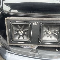 Kicker 12" subwoofers in Kicker box
