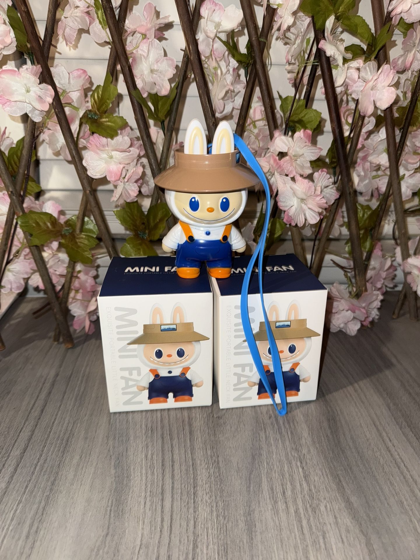 Labubu Mini Fan