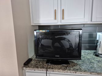 Kitchen  TV 22inch fit under cabinets