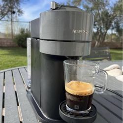 Nespresso vertuo next coffee maker 