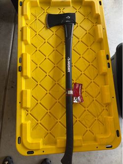 Husky single bit axe