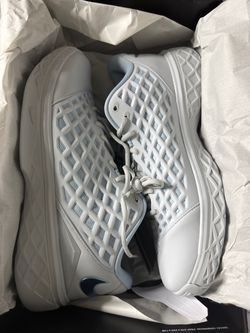 KOBE 3 LOW PROTRO