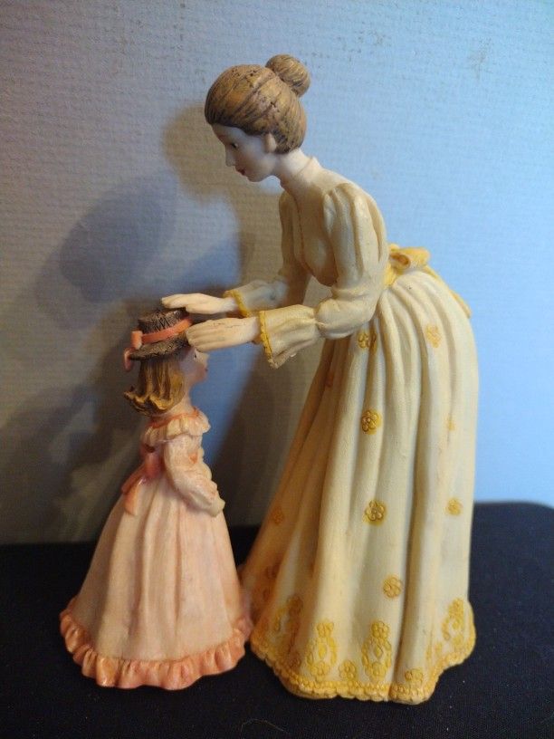 Mother and Child Figurine 
