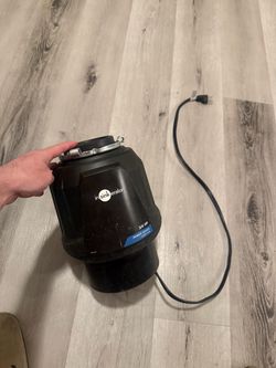 InSinkErator Power 900 3/4 HP Garbage Disposal – $60