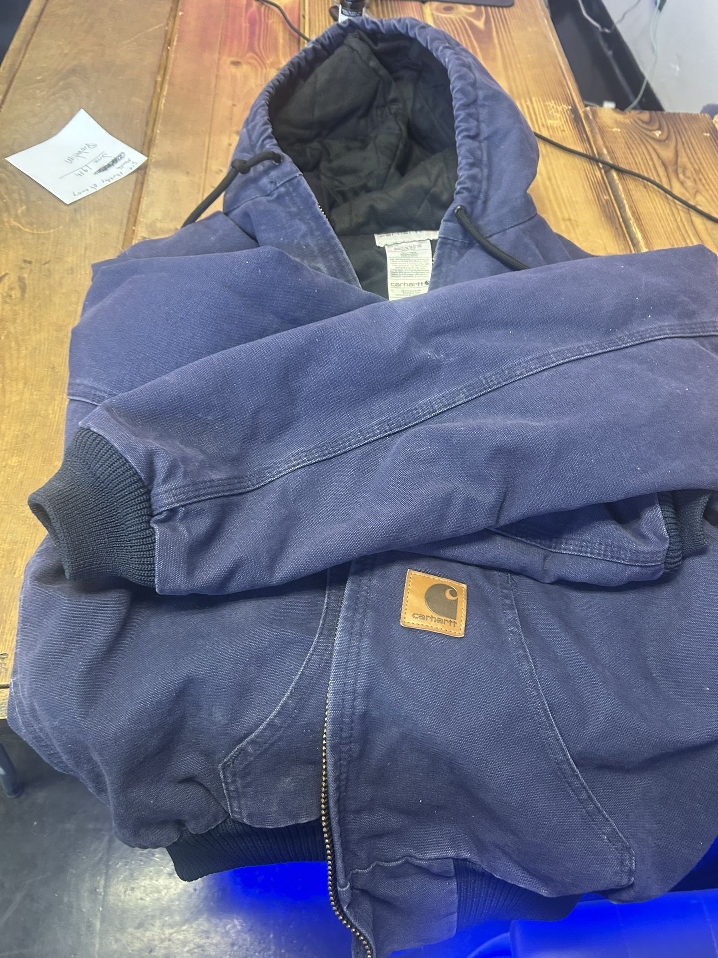 Carhartt (Medium Regular Size)