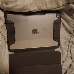 Ipod + Case (No Charger)