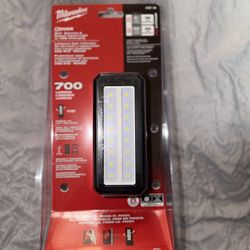 Milwaukee M12 Rover Service LED Light