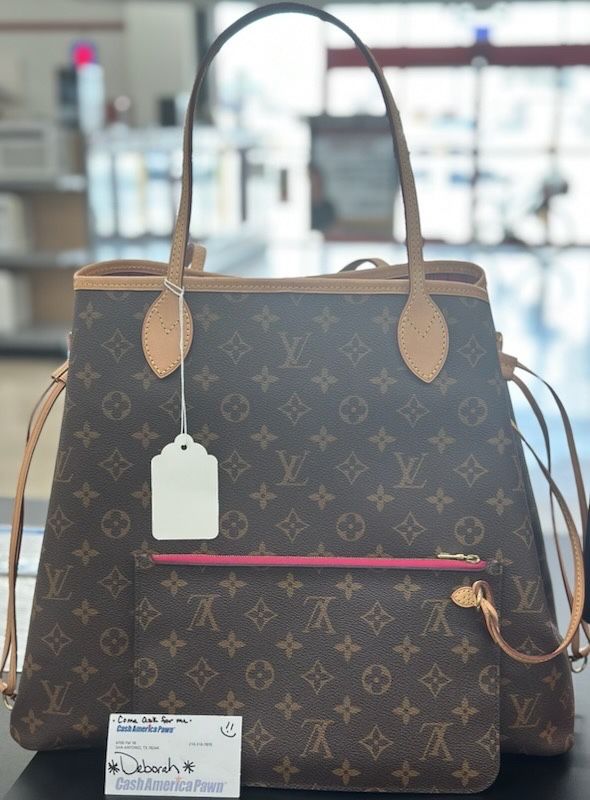 Louis Vuitton With Pouch