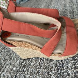 Adrienne Vittadini  Leather Wedge  9.5 W