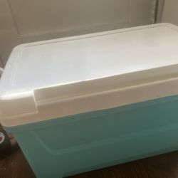 Ice Cooler Box