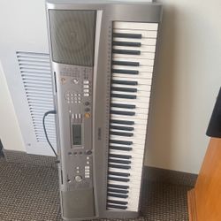 Yamaha Keyboard 