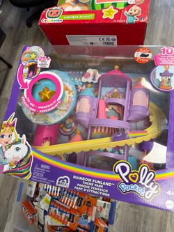 Polly Pocket Rainbow Funland Theme Park Playset, Unicorn Toy with 2 Micro Dolls & 25 Surprises