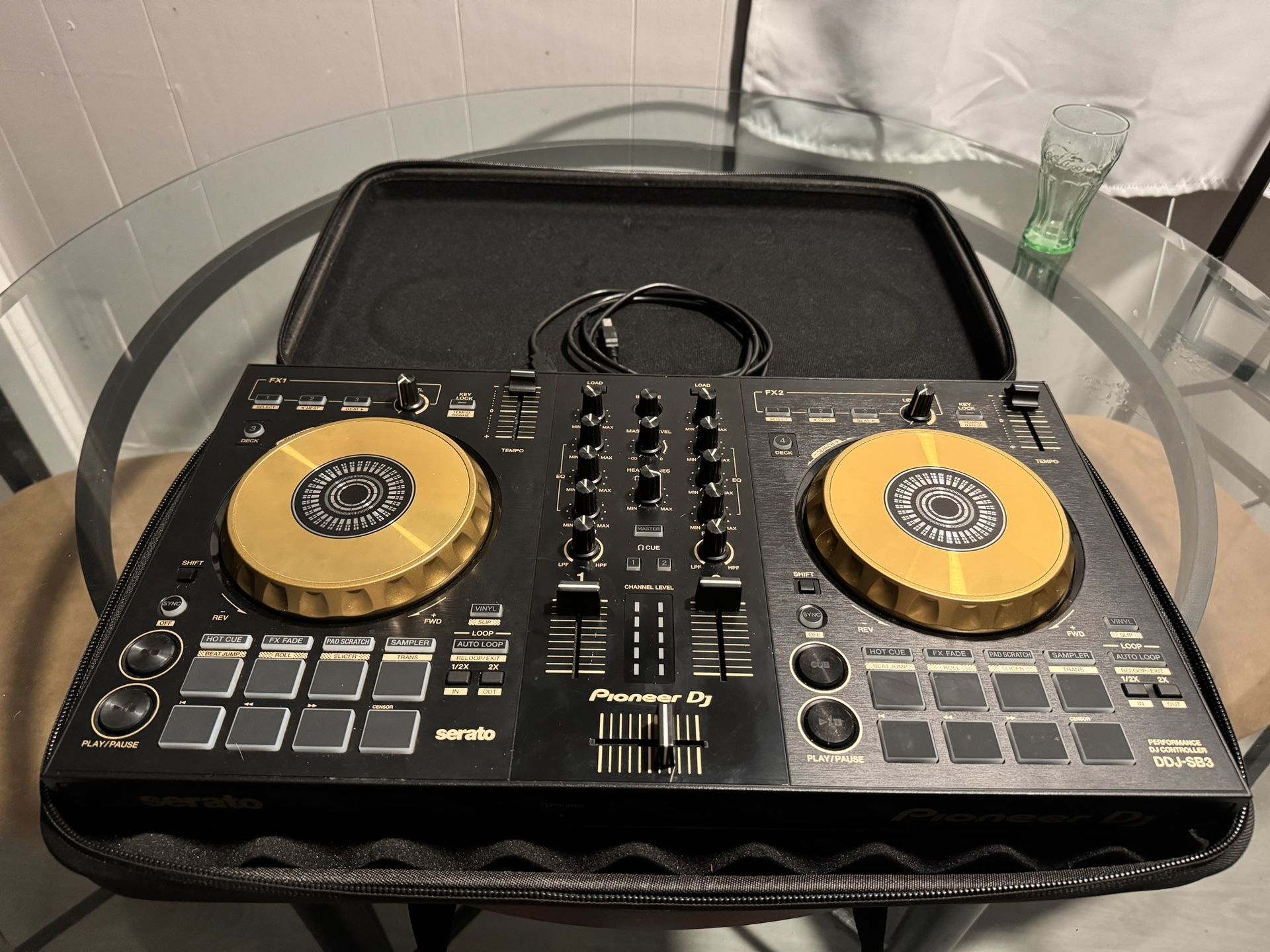 Pioneer DDJ-SB3 + Case