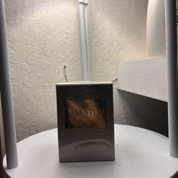 Valentino Born In Roma Donna The Gold