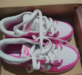Girls Nike dunk