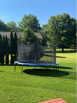 Propel 14’ Heavy Duty Trampoline w/ladder