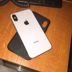 Apple iPhone X - 64GB - Silver,-  (Unlocked) A1901 (GSM)