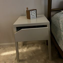 Bedside Table With Drawer 