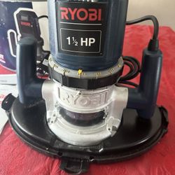 RYOBI ROUTER 1 1/2 HP WITH CARRYING CASE WORKING GREAT